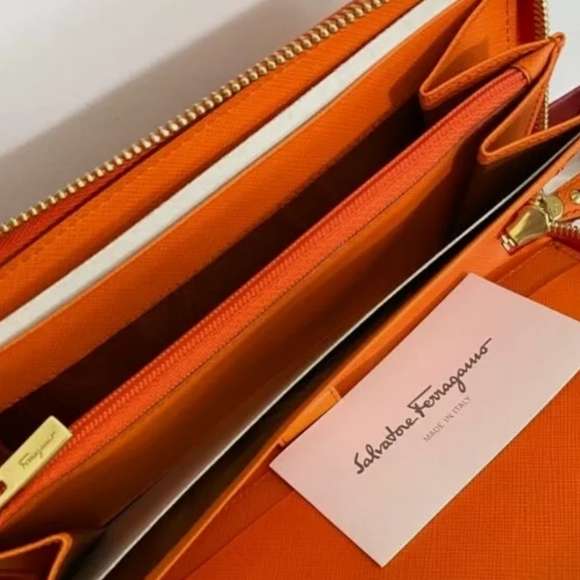 NWT ~ Salvatore Ferragamo Icona Large Gancini Zip Around Wallet ~ Lava - Picture 8 of 15